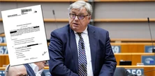 Zegarki, Jaguar i obraz znanego malarza. Taki majątek ma europoseł PiS