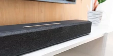 Te niedrogie soundbary sprawią, że poczujesz się jak w kinie. Duża moc w niskiej cenie