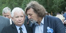 Jarosław Kaczyński wydał wojnę tłustym kotom, a jego kuzyn... robi karierę na państwowym