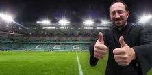 Palił książki, a teraz organizuje rekolekcje na stadionie Legii. Bilety już w sprzedaży