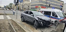 Pijany wjechał w przystanek. Niebezpieczny wypadek w Warszawie