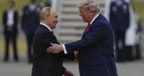 "Hańba i wstyd". "Obrzydliwe". Emocje po spotkaniu Trumpa z Putinem sięgają zenitu. Niepokoi zakulisowa rozmowa przywódców