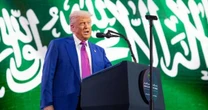 Złote kopuły, miliardowe kontrakty i absolutna kontrola. W krajach Zatoki Perskiej Donald Trump zobaczył to, czego sam pragnie dla Ameryki
