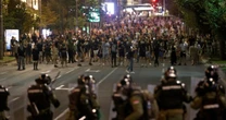 Starcia na ulicach Serbii. Demonstranci zaatakowali siedzibę rządzącej partii [ZDJĘCIA]
