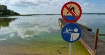 Kąpiel w takiej wodzie może się skończyć źle. Służby apelują o ostrożność