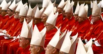 Prawicowy czy lewicowy papież — Kościół katolicki może pójść w nieoczekiwanym kierunku. Pekin uważnie przygląda się konklawe