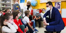 Dzieci odpytały Mateusza Morawieckiego. Premier zdradził, czy był grzeczny i co lubi jeść