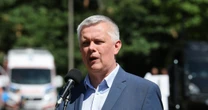 Szef MSWiA odpowiada na zarzuty posłów opozycji w sprawie migrantów. "Gdzie byli ci politycy?"