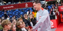 Nie zagrał, ale i tak zwrócił na siebie uwagę! Nowy wygląd Lewandowskiego zaskoczył kibiców