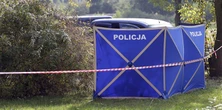 Samochód na uboczu skrywał tragedię. Zatrważające odkrycie pod Wysokiem Mazowieckiem