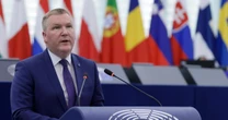 Powrót ukraińskich dzieci z Rosji kluczowy dla procesu pokojowego. Ważne słowa unijnego komisarza