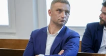 Robert Bąkiewicz oddał pieniądze Babci Kasi i "Gazecie Wyborczej". Skuteczna interwencja komornika