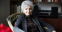 Mąż Alice Munro miał molestować jej 9-letnią córkę. Noblistka "za bardzo go kochała", żeby odejść