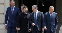 Europejscy przywódcy zwiększają presję na Donalda Trumpa przed piątkowym szczytem na Alasce. Coraz śmielej stawiają warunki. Mają silne karty