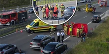Dramat na drodze pod Warszawą. 72-latka wysiadła z Mercedesa prosto pod koła Iveco