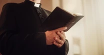 Ksiądz zatrzymany za posiadanie mefedronu. Kościół reaguje