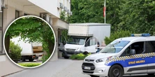 Wyłamał szlaban i wjechał w sąd, straty wyceniono na 50 tys. zł. Kierowca miał zakazy prowadzenia