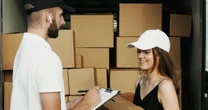 Letnia strefa Amazon Prime Day wyrusza w trasę po Polsce: Kraków jako pierwsze miasto łączy swoich mieszkańców uśmiechem