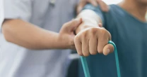 Nie tylko sportowcy i seniorzy. Rehabilitacja wraca na listę priorytetów warszawiaków