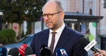 Prezydencki minister spotka się z wiceszefem MSZ. "Chęć zakończenia paraliżu"