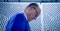 Niemiecki rząd stoi na krawędzi przepaści. Skrajna prawica triumfuje. Friedrich Merz musi teraz dokonać wyraźnego zwrotu