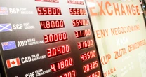 Kursy walut 6 października 2025. Co się dzieje ze złotym? Po ile jest frank, dolar i euro?