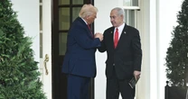 Binjamin Netanjahu wie, że kończy mu się czas. Może mieć tajny plan z Donaldem Trumpem. "Okno zwycięstwa"