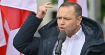 Burza wokół Karola Nawrockiego. "Sztab kandydata PiS gasi pożar benzyną" [KOMENTARZ WIDEO]