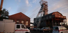 Przez wiele godzin próbowali dotrzeć do górnika uwięzionego w w kopalni Eko-Plus. Tragiczny finał