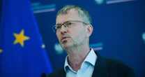 Zdymisjonowany wiceminister komentuje sprawę dla Onetu. "Prosiłem o informacje. Bez efektu"