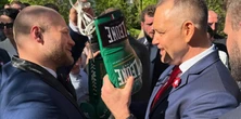 Prezydent Karol Nawrocki kibicował mu jeszcze przed kampanią. Dziś Kacper Meyna łączy ring z wojskową służbą