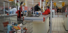 Ostrzegają przed mlekiem. Lepiej je wylać lub oddać do sklepu