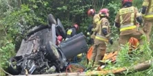 Auto runęło prosto w przepaść. Policja w Płocku: nawet kilkadziesiąt metrów w dół