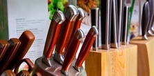 Designerskie zestawy noży ze stali japońskiej. "Tną jak przecinak". Cena? Stać cię!