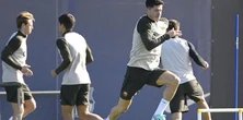 Robert Lewandowski i koledzy nie będą mogli... korzystać z prysznica. Rząd zabrania
