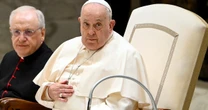 Jak papież Franciszek nie naprawił finansów Watykanu