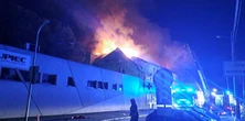 Znów spłonęło poddasze dużego budynku. Nocny pożar hotelu w Nowym Brzesku