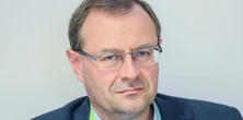 Kaczyński zastrzeli Ziobrę - prof. Antoni Dudek użył tych słów, chociaż się przed nimi bronił. [WYWIAD]