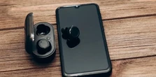 Zabezpiecz iPhone'a przed uszkodzeniem. Te obudowy zapewniają wysoką ochronę