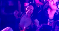 Złota Palma w Cannes dla Seana Bakera. "Anora" śledzi losy striptizerki