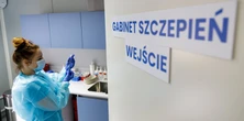 Postulują wprowadzenie radykalnych środków. Nie chcesz się szczepić na COVID-19? Stracisz pracę i zapłacisz wysoką karę!