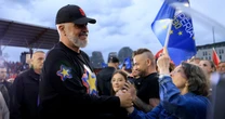 Premier Albanii Edi Rama pokonuje przeciwników i zapewnia sobie czwartą kadencję. Jego oponentom nie pomógł nawet strateg Donalda Trumpa