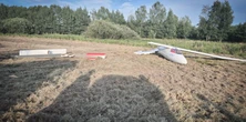 Drzewo przerwało awaryjne lądowanie. Szybowiec roztrzaskał się pod Stalową Wolą