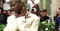 Lil Nas X: skandalista z tęczową aureolą