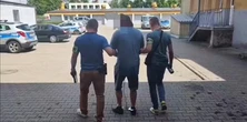 Makabra w Kutnie. Zabił mężczyznę, a potem załadował ciało na wózek i...