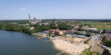 Najcieplejsze jezioro w Polsce? Podgrzewa je elektrownia. Aż nie chce się wychodzić z wody
