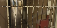 Policja zatrzymała sprawcę brutalnej napaści i kradzieży. Wpadł po wielu miesiącach
