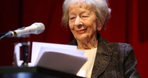 Jak Szymborska odpisywała początkującym pisarzom. "Byłam wtedy bez serca" [FRAGMENT KSIĄŻKI]