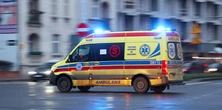 Dramat w Legnicy. Trzynastolatek ranił rówieśnika nożem. Potem sam trafił do szpitala