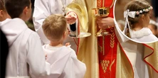 Nowy trend na komunię. Biuro podróży zdradza, co wybierają rodzice